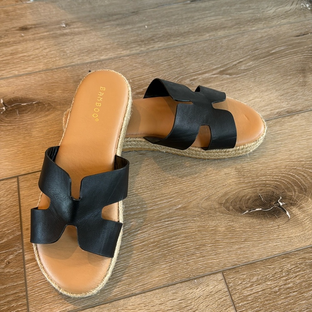 Black slip on Espadrille sandals Espadrille size 8.5